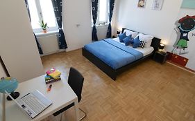 Yeshello Apartment near Central Station